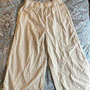 Madewell wide-leg corduroy pants. Never worn. Cream color. Large. lengths in pic